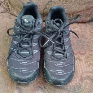 Nike Air Max Plus GS Boy's Sneakers Triple Black 306120-053 Size 3